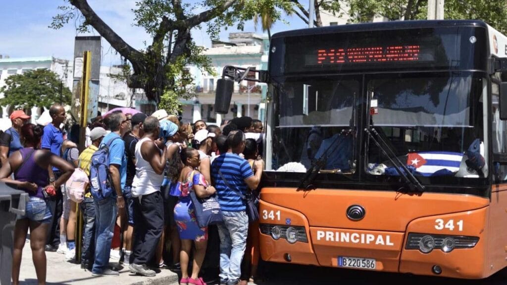 El servicio estatal de pasajeros cayó un 93 por ciento en 2025