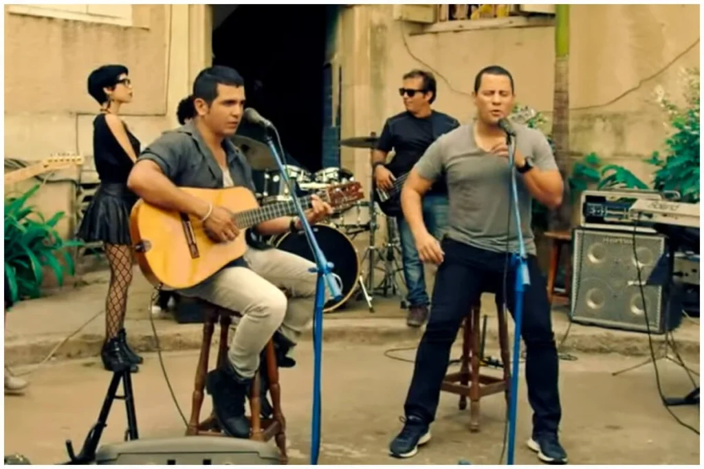 Del diálogo masticado al opositor rosado