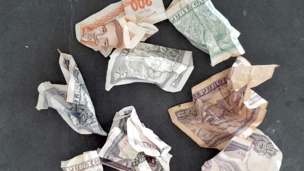 La bancarización condenó a los ancianos cubanos 2 La bancarización condenó a los ancianos cubanos