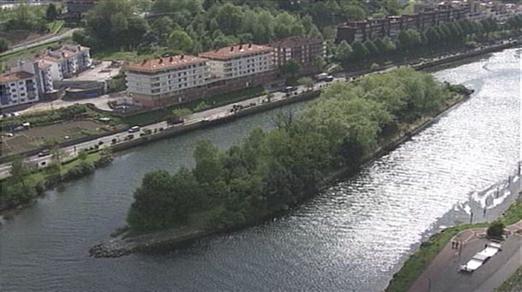 LA ISLA QUE PERTENECE LA MITAD DEL AÑO A ESPAÑA Y LA OTRA A FRANCIA