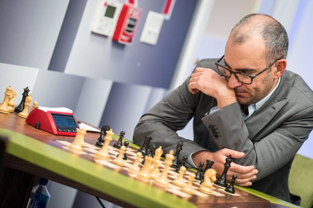 SINQUEFIELD CUP 2023: LEINIER LE GANÓ A GIRI Y REMONTA POSICIONES