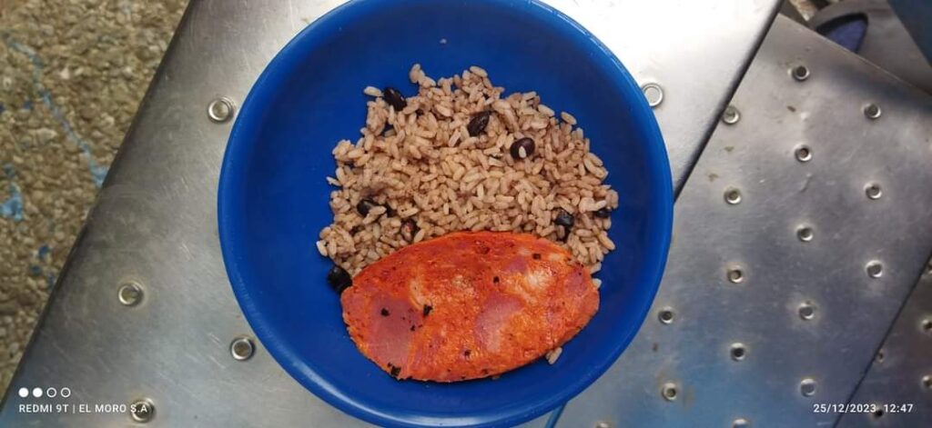 CAMARÓGRAFO DEL ICRT SE QUEJA DE COMIDA A TRABAJADORES