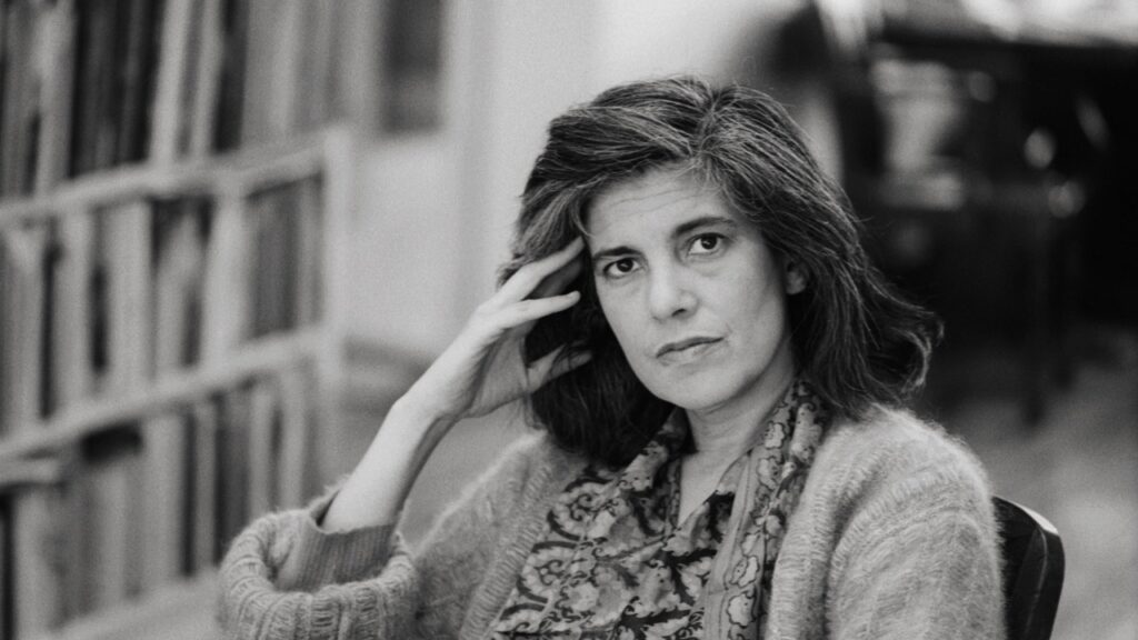 HOY EN LA HISTORIA: 19 AÑOS DE LA MUERTE DE SUSAN SONTAG