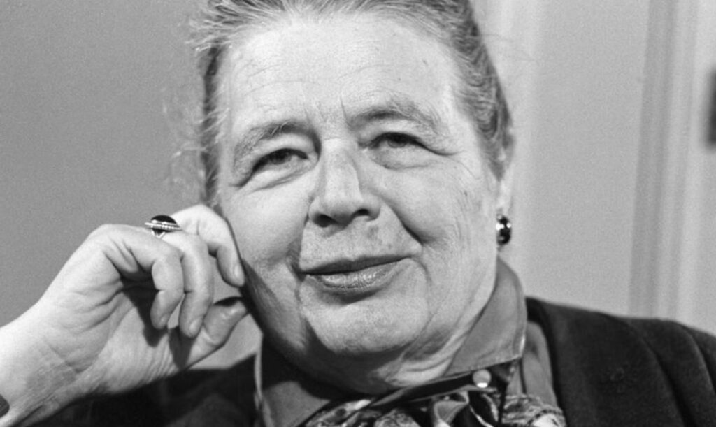 HOY EN LA HISTORIA: A 36 AÑOS DE LA MUERTE DE MARGUERITE YOURCENAR