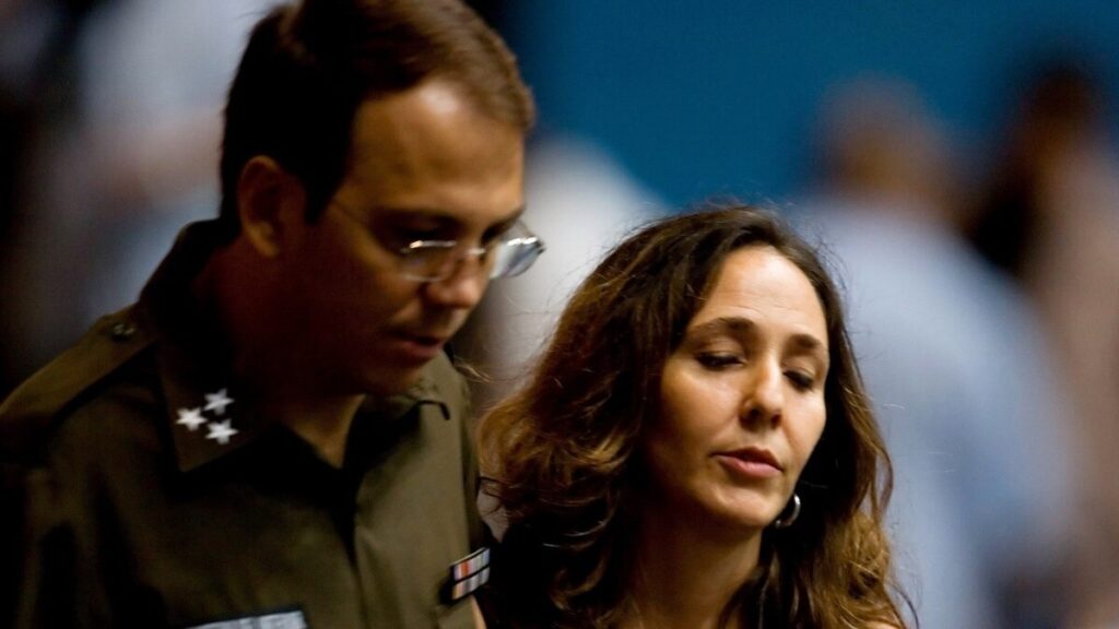 CÉSAR Y LUCRECIA BORGIA; EL TUERTO Y MARIELA