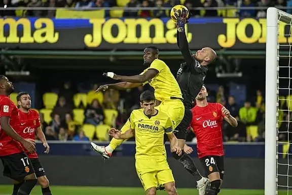 EL MALLORCA EMPATA AL VILLARREAL EN EL ÚLTIMO MINUTO 1 EL MALLORCA EMPATA AL VILLARREAL EN EL ÚLTIMO MINUTO