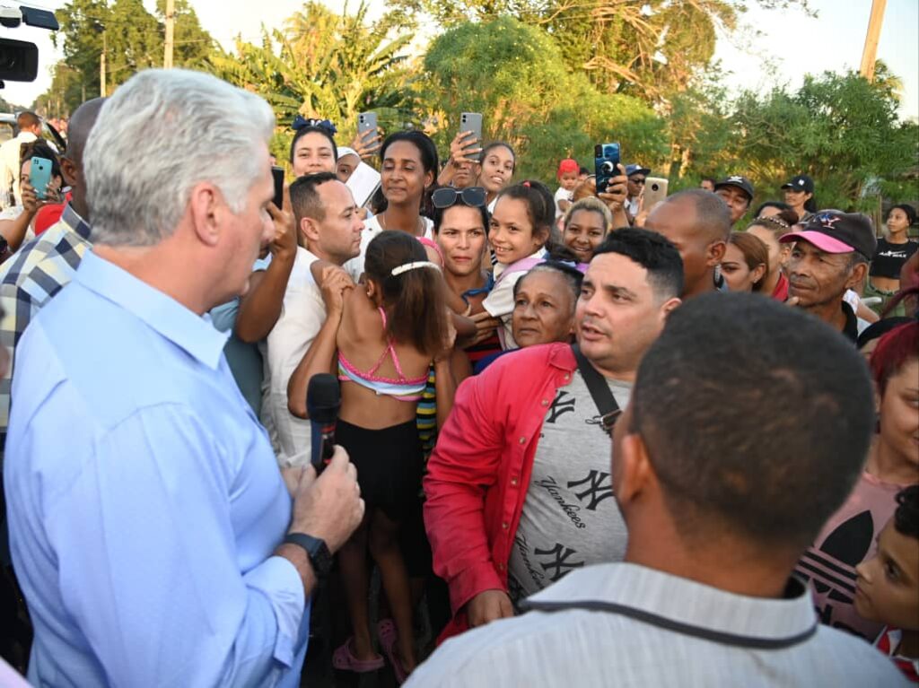 EL DIOS DE PISADAS BENDITAS