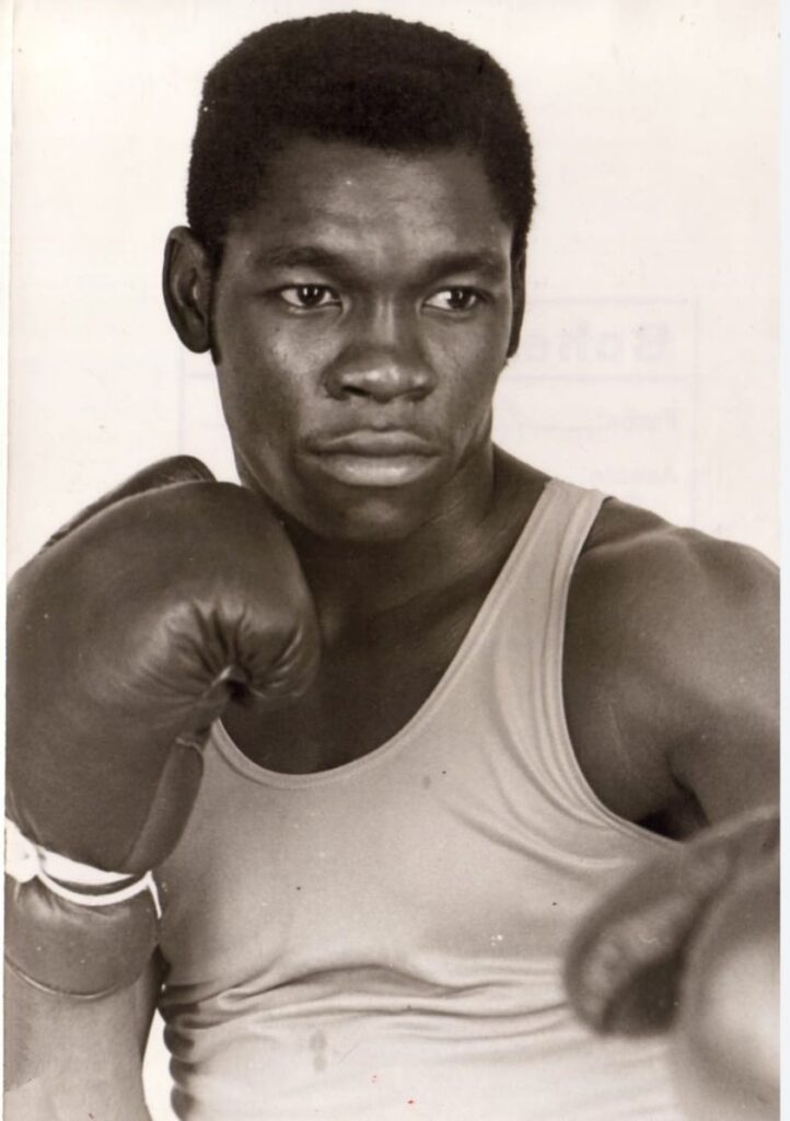 DESCANSA EN PAZ, EMILIO CORREA