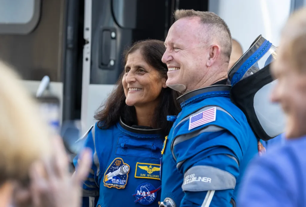 LOS DOS ASTRONAUTAS DE STARLINER DE BOEING CONFÍAN EN QUÉ PODRÁ VOLVER A TIERRA EN LA NAVE