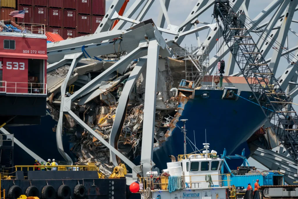 LOS DUEÑOS DEL BUQUE QUE CHOCÓ EN BALTIMORE ACEPTAN PAGAR UNOS 102 MILLONES DE DÓLARES POR LOS DAÑOS