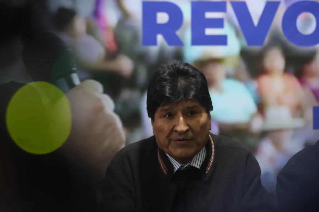 EVO MORALES CUMPLE SU PRIMER DÍA DE HUELGA DE HAMBRE Y REPUDIA LA DETENCIÓN DE 66 EVISTAS