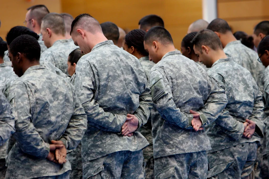 AL MENOS 523 MILITARES ESTADOUNIDENSES SE SUICIDARON EN 2023, UN NUEVE POR CIENTO MÁS QUE EN 2022 6 AL MENOS 523 MILITARES ESTADOUNIDENSES SE SUICIDARON EN 2023, UN NUEVE POR CIENTO MÁS QUE EN 2022