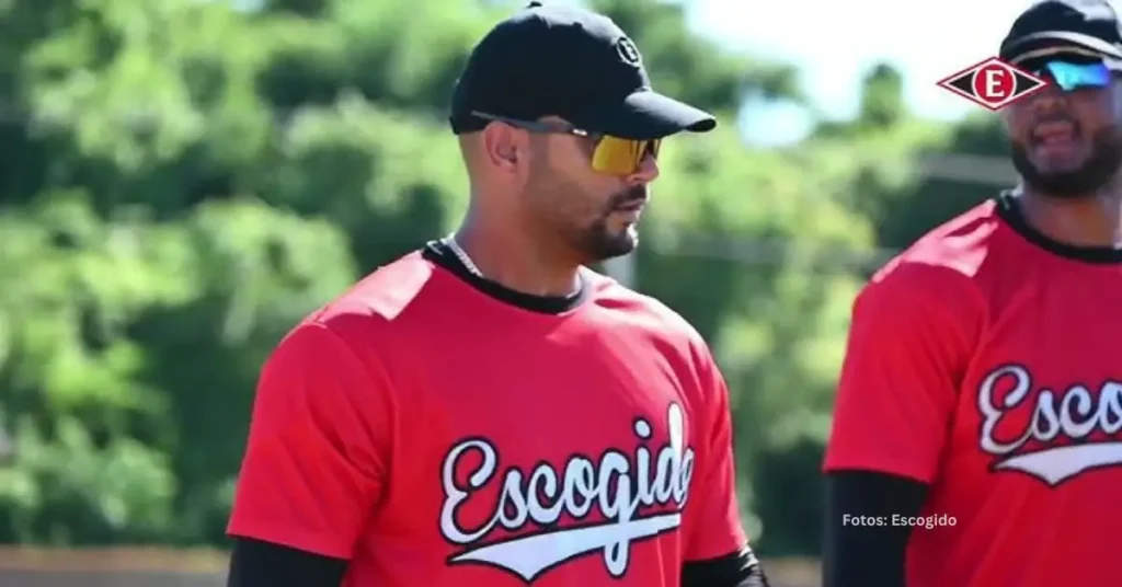 RAÚL VALDÉS Y ELIÁN LEYVA DEJADOS LIBRES POR SUS EQUIPOS EN LA LIGA DOMINICANA