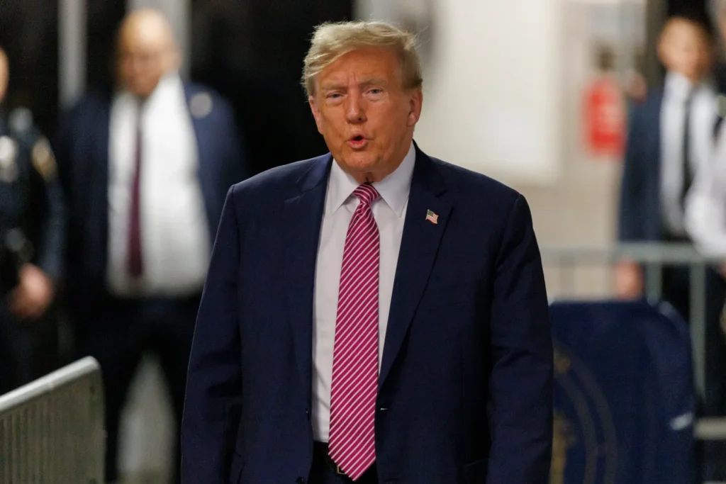 TRUMP YA RECIBE INFORMES DE INTELIGENCIA MIENTRAS DURA LA TRANSICIÓN DE PODERES