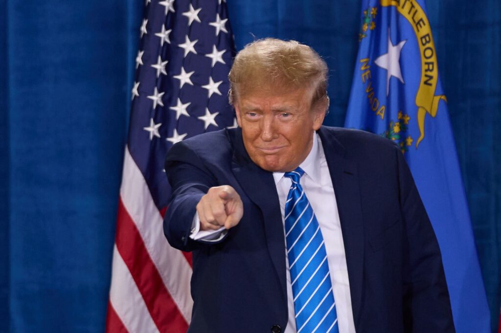 TRUMP PROMETE MANO DURA EN INMIGRACIÓN Y POLÍTICA COMERCIAL EN SU PRIMER DÍA DE GOBIERNO