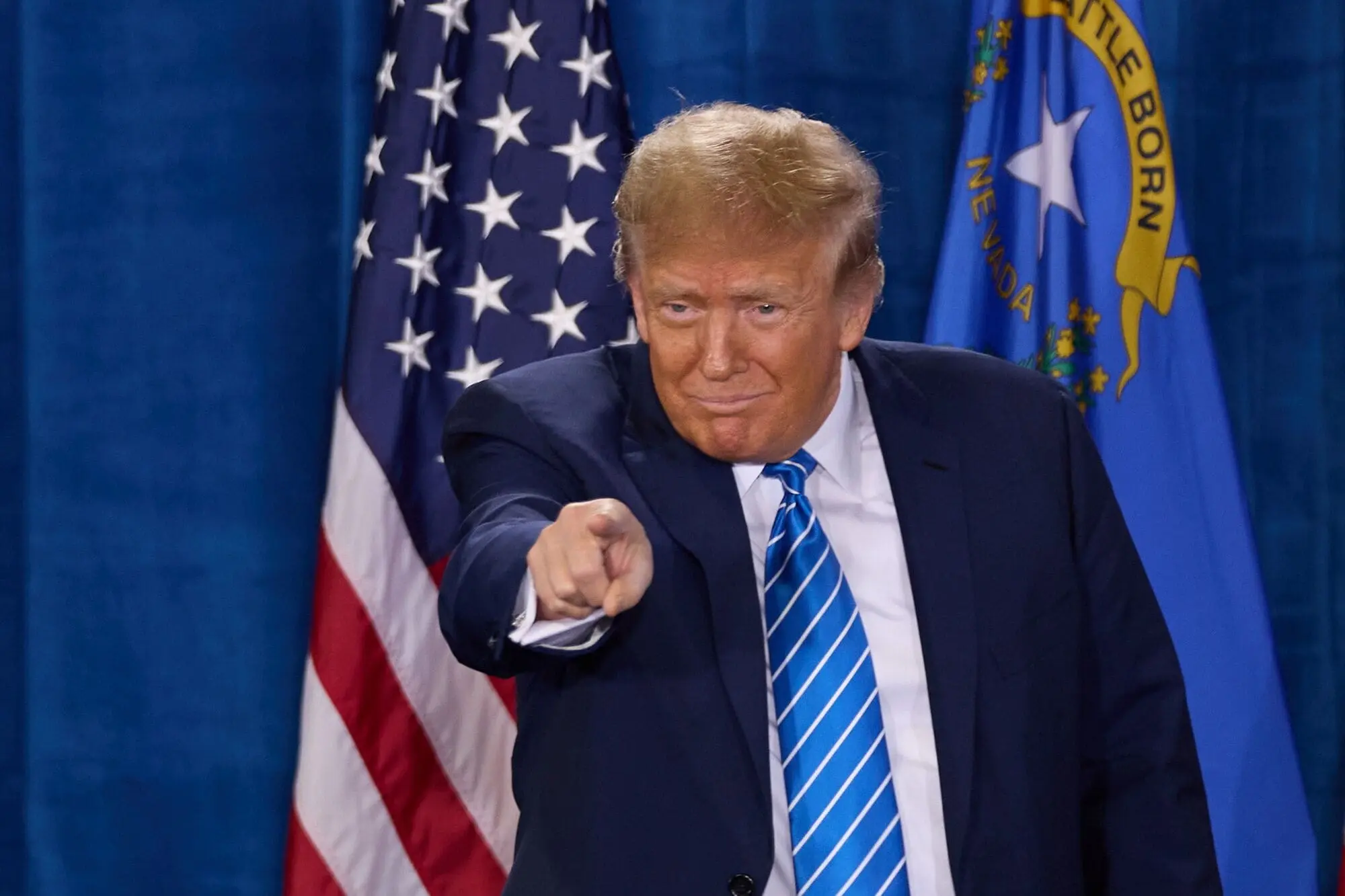 TRUMP PROMETE MANO DURA EN INMIGRACIÓN Y POLÍTICA COMERCIAL EN SU PRIMER DÍA DE GOBIERNO 1 TRUMP PROMETE MANO DURA EN INMIGRACIÓN Y POLÍTICA COMERCIAL EN SU PRIMER DÍA DE GOBIERNO