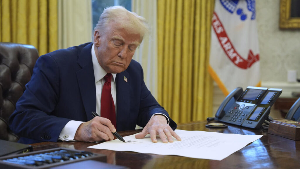 TRUMP A UN PASO DE LANZAR UNA GUERRA COMERCIAL CON MÉXICO Y CANADÁ