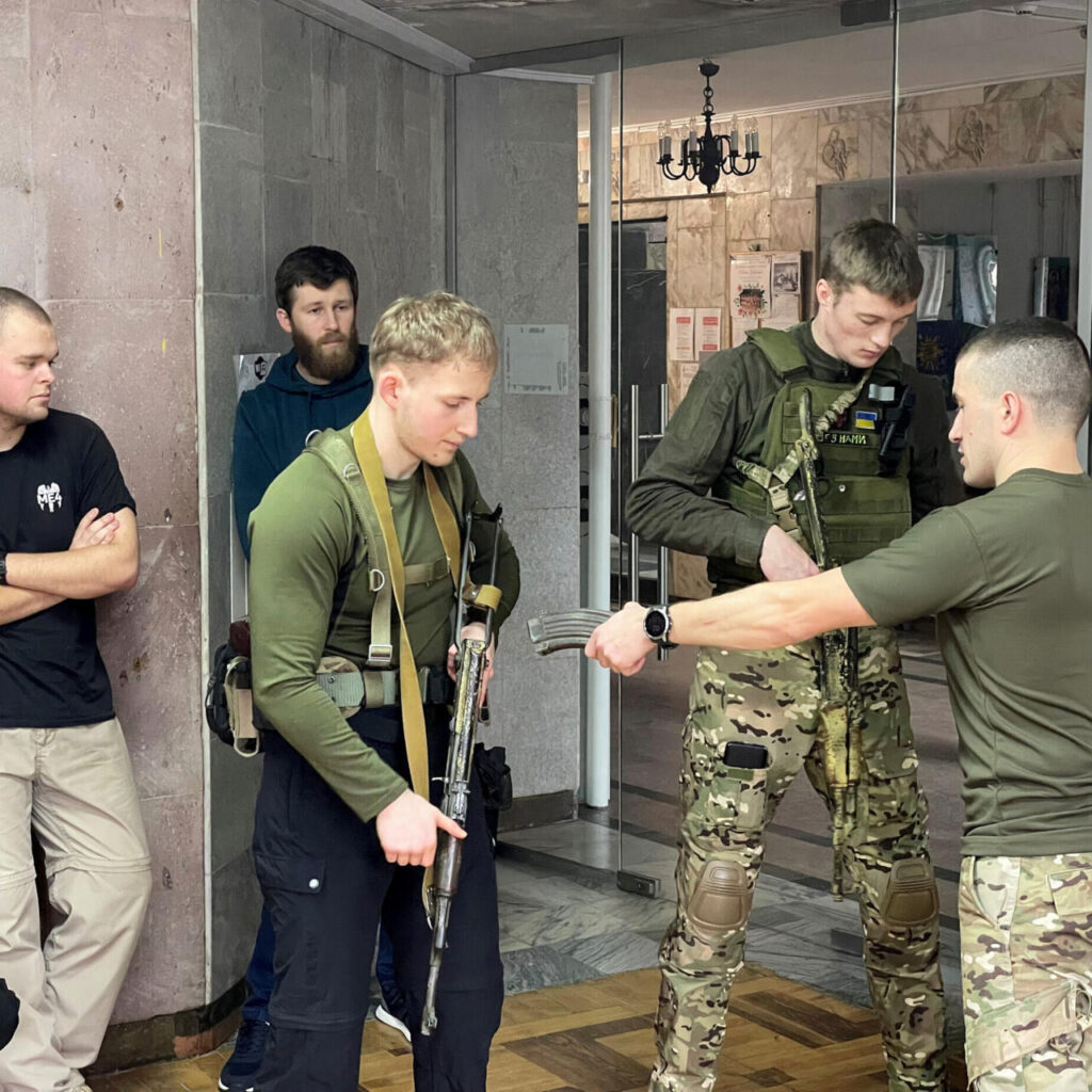 UCRANIA LANZA OPERACIÓN A GRAN ESCALA PARA CERRAR LAS FRONTERAS A LOS EVASORES DEL RECLUTAMIENTO