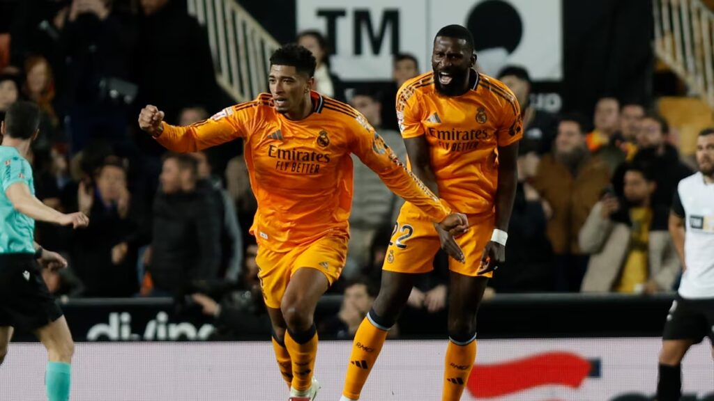 EL MADRID SUMA TRES PUNTOS DE ORO EN MESTALLA... CON 10 JUGADORES