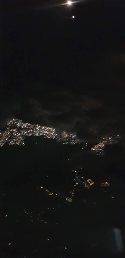 PEDAZOS DE MÍ, DE NOSOTROS. LUCES