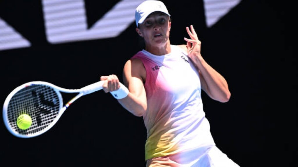 SWIATEK VENCE A SINIAKOVA EN SU PRIMERA RONDA DEL ABIERTO DE AUSTRALIA