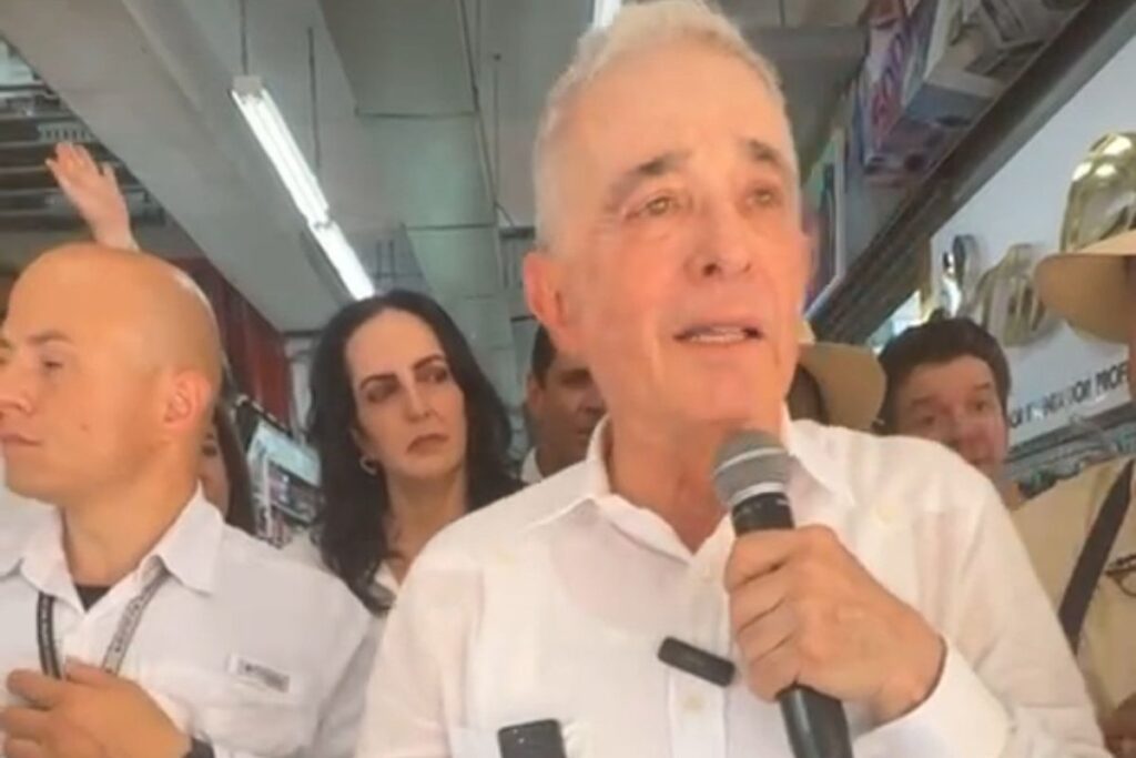 ÁLVARO URIBE PIDE INTERVENCIÓN INTERNACIONAL PARA VENEZUELA QUE ESTÉ AVALADA POR LA ONU 5 ÁLVARO URIBE PIDE INTERVENCIÓN INTERNACIONAL PARA VENEZUELA QUE ESTÉ AVALADA POR LA ONU