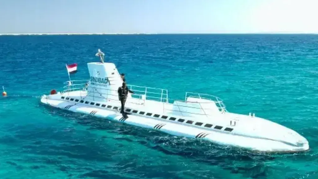 En la foto, un submarino turístico egipcio