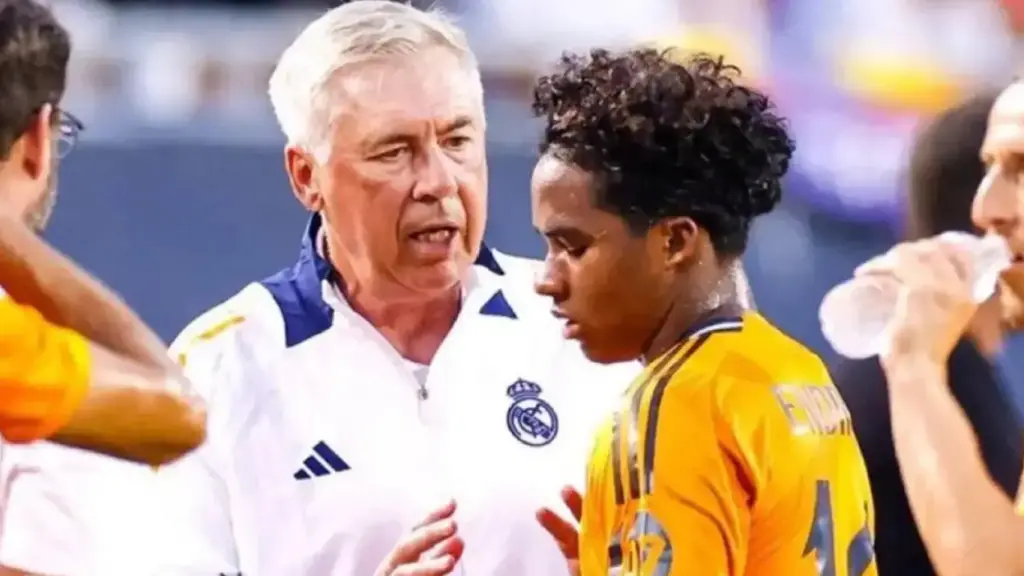 En la foto, Carlo Ancelotti y el brasileño Endrick