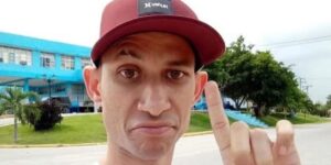 En la foto Alexander Mario Fábregas, joven condenado en Santa Clara por subir vídeos críticos al gobierno cubano