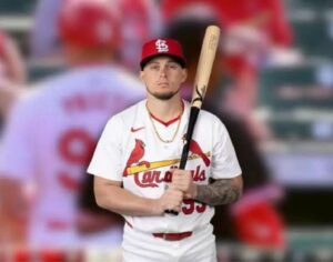 En la foto se ve al pelotero César Prieto, de la organización de los Cardenales de San Luis