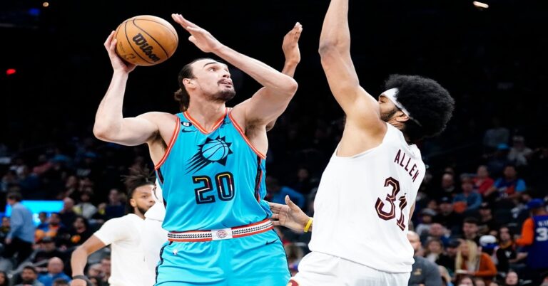 En la foto, un lance del partido entre los Cavaliers y los Suns