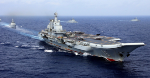 En la foto, uno de los portaviones chinos