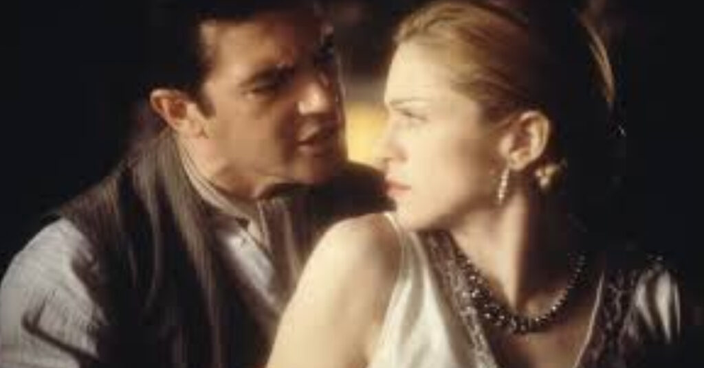 EVITA, UN RETRATO FASCINANTE DE UNA ÉPOCA