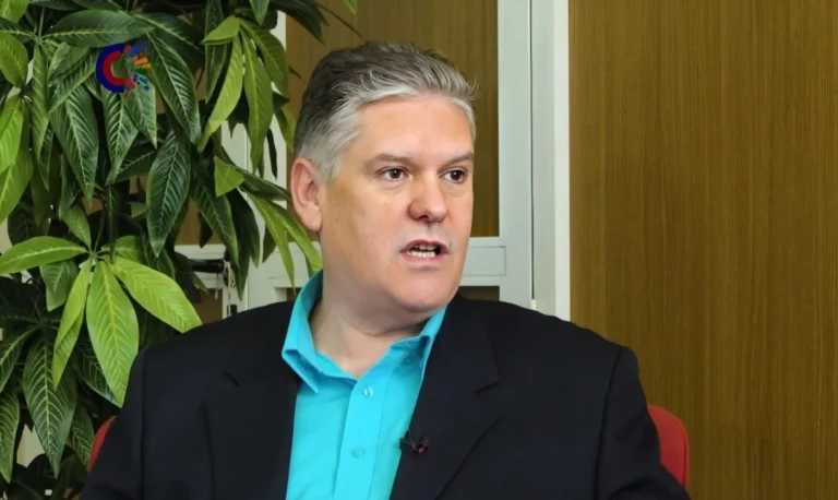 En la foto, Alejandro Gil, ex ministro de Economía de Cuba