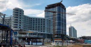 En la imagen un nuevo hotel en Cuba