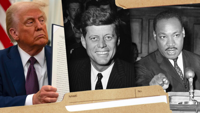 En la foto se ve al presidente Donald Trump, además del expresidente John F. Kennedy y Martin Luther King