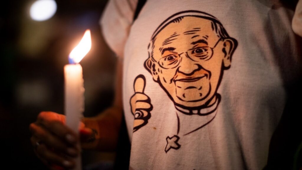 EL PAPA FRANCISCO TUVO UNA "NOCHE TRANQUILA" Y SE ENCUENTRA "ESTABLE"