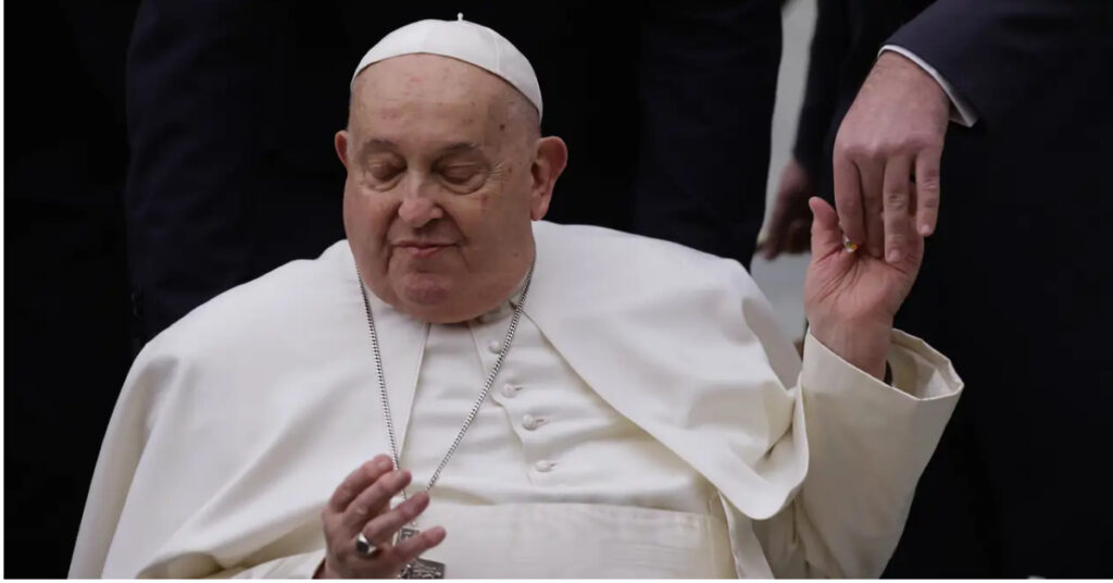 EL PAPA ADMITE QUE ENFRENTA "UN MOMENTO DE PRUEBA"