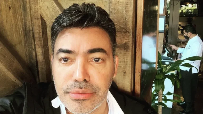 En la foto, Manolín, el Médico de la salsa