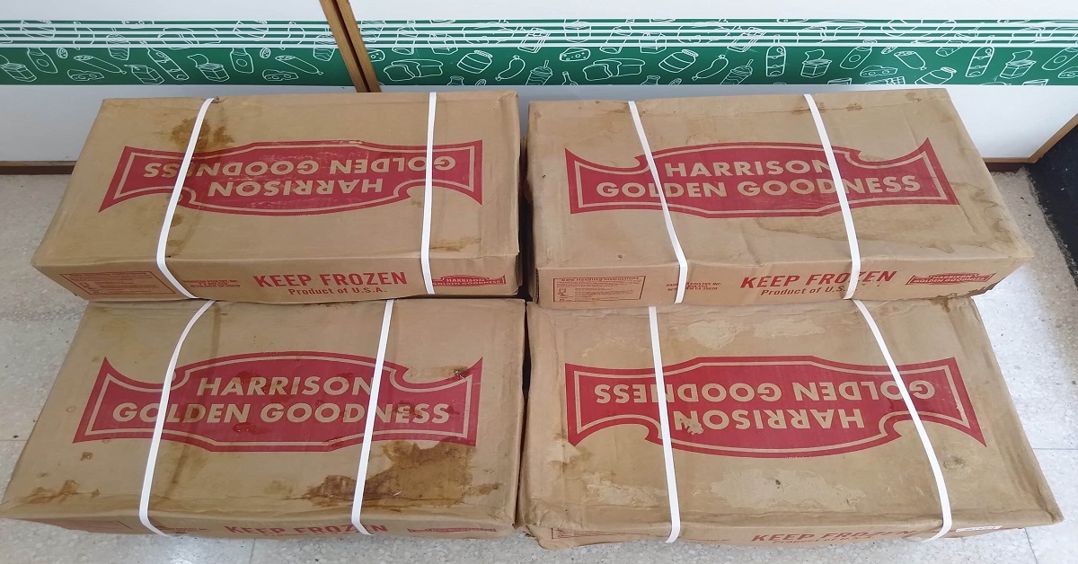 En la foto, cajas de pollo importatdas desde Estados Unidos