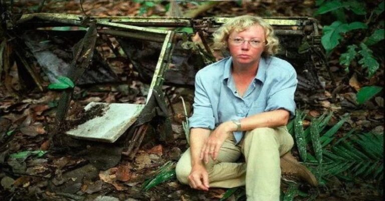 En la Foto, Juliane Kopeche en la selva
