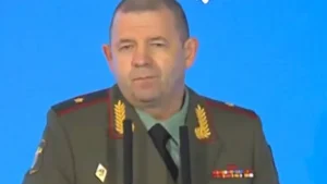 En la foto, el general ruso Yaroslav Moskalik, asesinado en un atentado en Moscú