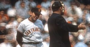 En la foto, el manager de los San Francisco Giants, Alvin Dark
