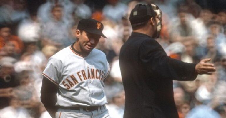En la foto, el manager de los San Francisco Giants, Alvin Dark