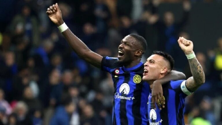 En la foto, Lautaro Martínez y Marcus Thuram