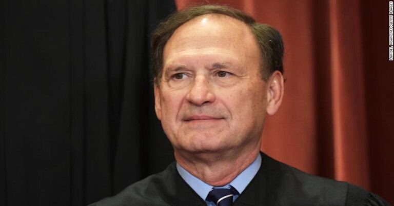 En la foto, el juez de la Corte Suprema de EEUU Samuel Alito