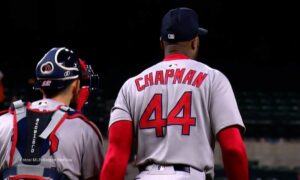 En la foto, Aroldis Chapman, el lanzador cubano de los Medias Rojas de Boston