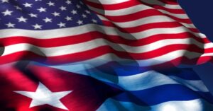 En la foto, un montaje con las banderas de EEUU y Cuba