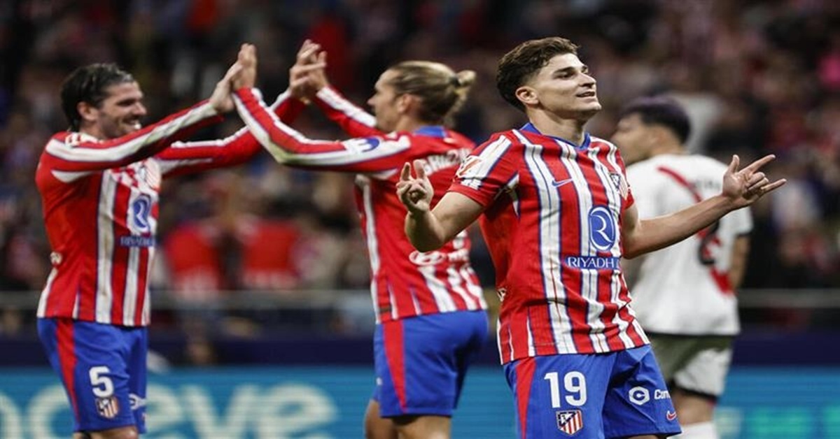En la foto, el Atlético celebra un gol ante el Rayo Vallecano