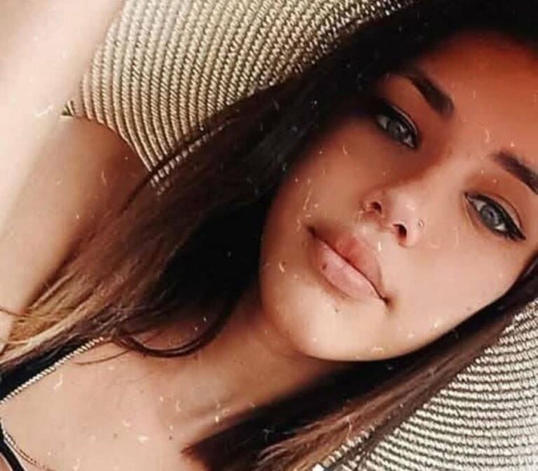 En la foto, la niña que dejaron morir en el Hospital hermanos Ameijeiras